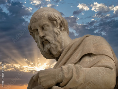 Cuadro en lienzo Plato, ancient Greek philosopher, seated in deep contemplation in Athens under radiant sunset, a timeless emblem of wisdom and idealism