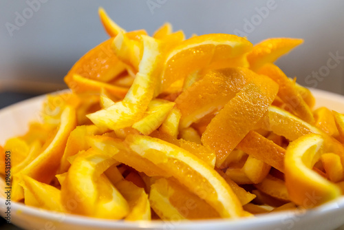 Obraz na płótnie close-up heap of raw juicy orange peels