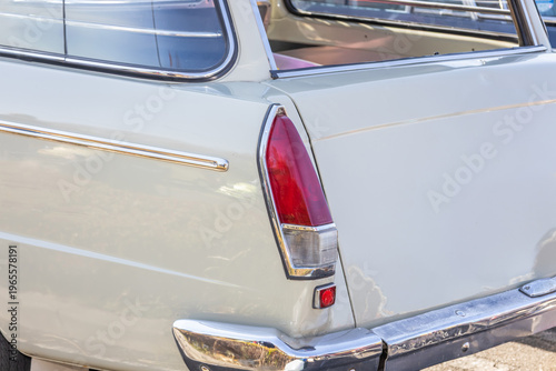 古い車のテールライト　Taillights of old cars, classic cars