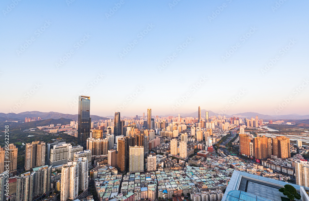 Obraz premium The skyline of Futian District, Shenzhen at dusk