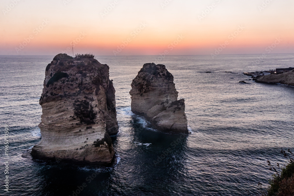 Fototapeta premium Sunset view of Pigeon (Al Raouche) Rocks in Beirut, capital of Lebanon