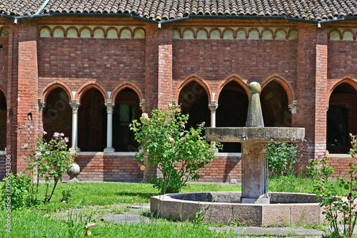 Quadro su tela Milano, L'abbazia benedettina di Chiaravalle, Lombardia, Italia