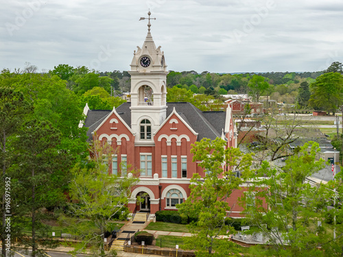 Gray, Georgia historic courthouse and downtown