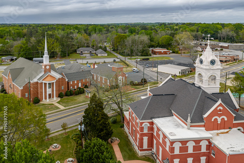 Gray, Georgia historic courthouse and downtown