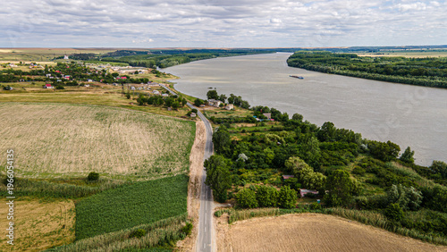 Obraz na plátně Danube river near antic fortress