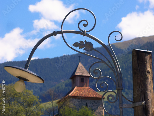 Straßenbeleuchtung in Meran