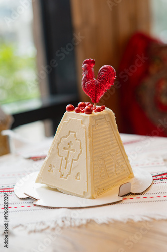 Obraz na plátně Traditional russian easter paskha dessert displaying an orthodox cross and toppe