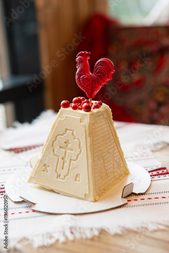 Cuadro en lienzo Traditional russian easter paskha dessert displaying an orthodox cross and toppe