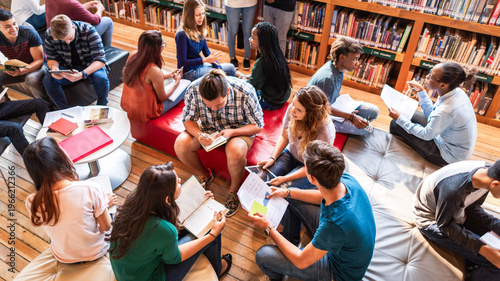 Quadro su tela Students collaborating in library setting