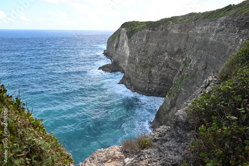 falaises abruptes à Marie Galante en Guadeloupe
