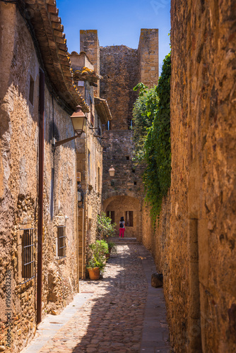 Foto In the historic center of Vulpellac