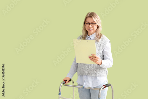 Young businesswoman with wa...