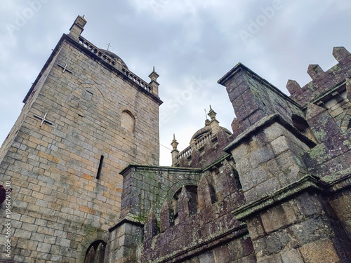 Perspective view of the tower and wall with flying buttresses at Porto Cathedral, PORTUGAL