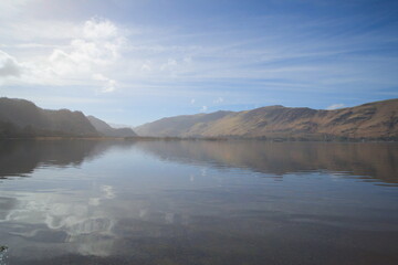 Plexiglas schilderij Reflectie Wolkenlucht boven Engels Lake District  © Fabio