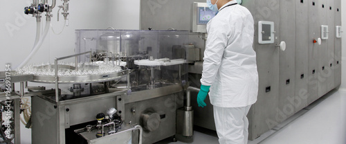 Canvas Print The production line of the medicine.