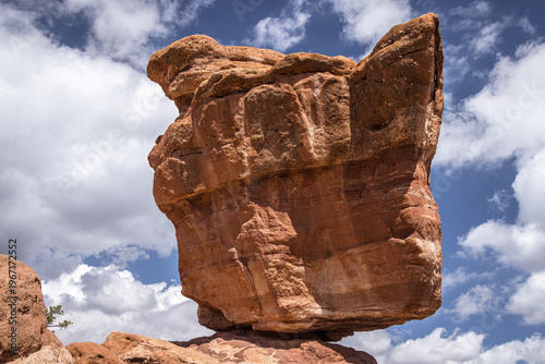 Balanced Rock, Garden of the Gods, Colorado Springs, Colorado, USA