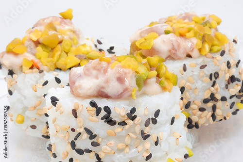 uramaki maguro cibo giapponese sushi 