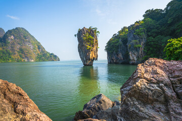 Poster encadré  james bond island in the phang nga bay in thailand  © Christian B.