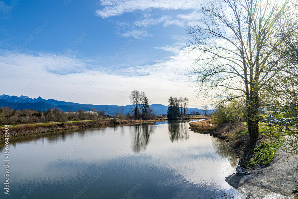 Obraz premium Scenic Alouette river landscape, BC Canada