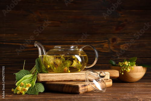 Glass teapot of hot linden ...