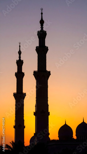 Silhouettes peace of mosque