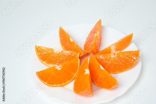 「せとか」という名称の少し大きく高級なミカン、愛媛県の特産品で濃厚な味わいの柑橘類