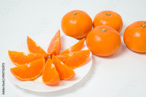 「せとか」という名称の少し大きく高級なミカン、愛媛県の特産品で濃厚な味わいの柑橘類