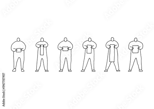 何も書かれていない様々な形の紙を持って立っている人物の手描きイラストセット