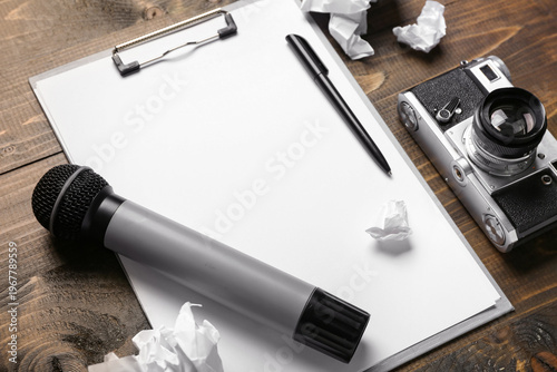 Clipboard with microphone, ...