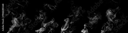 Photos White smoke or fog isolated on black background for design elements, abstract texture, vapor effect, and atmospheric background for creative or cinematic use