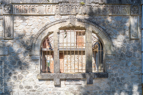 Village en ruine de Oradour-sur-Glane dans le Limousin en France.	
