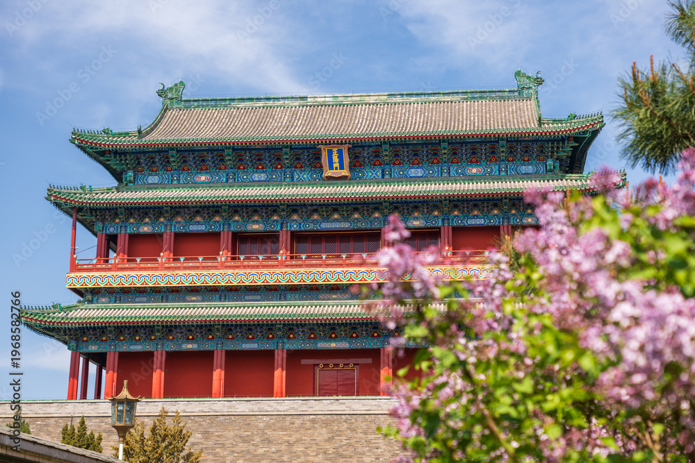 Fototapeta premium Majestic Zhengyangmen Gate Tower at Qianmen, Iconic Monument of Beijing Central Axis