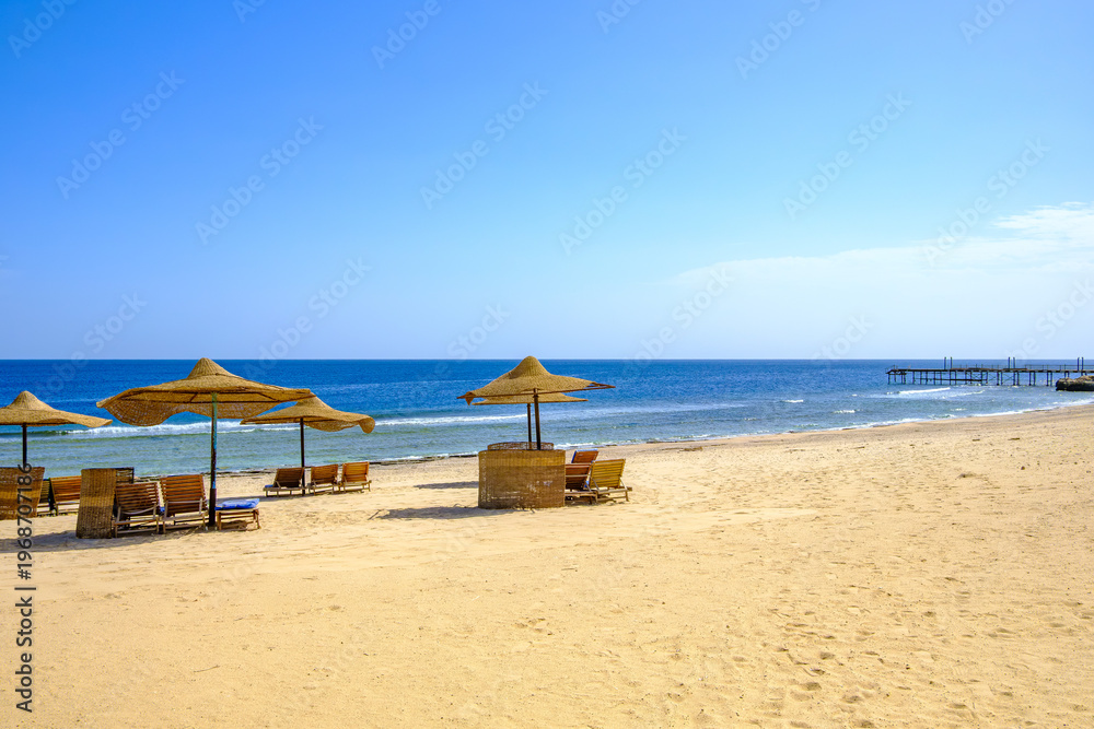 Fototapeta premium beach with umbrellas