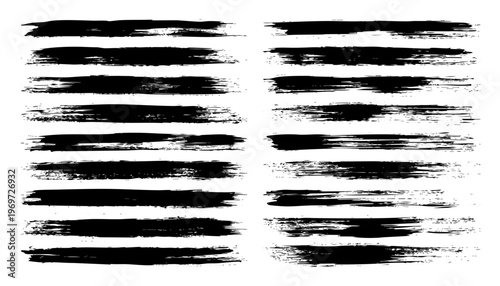 фотографія Long grunge brush strokes, lines, ink smudges, hand-drawn scribble shapes