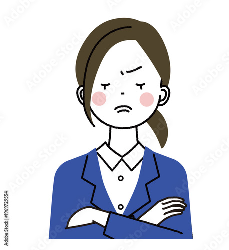 紺色のスーツを着た若い女性　しかめっ面で腕組みをしている女性