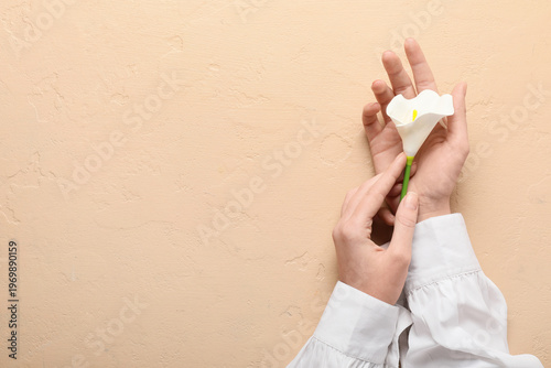 Female hands with artificia...