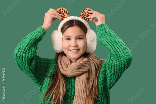 Cute teenage girl in warm c...