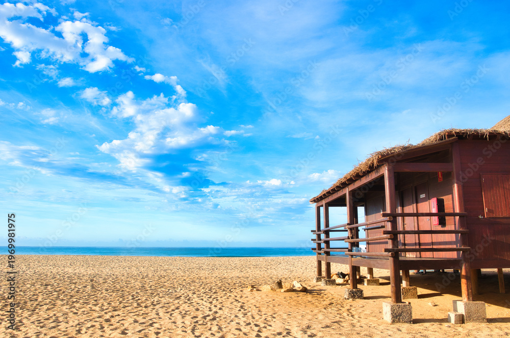 Fototapeta premium Boa Vista, Cabo Verde África: - 22 de marzo de 2026: Praia Lacacao in Boa Vista, Capo Verde is a stunning beach with crystal clear waters and white sand. This was on a hot sunny afternoon. Hot day.