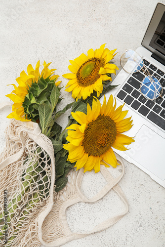 Eco bag with beautiful sunf...