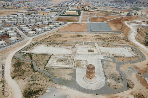 Fotografi Historic Zeynel Bey Tomb in Hasankeyf, Batman, Türkiye