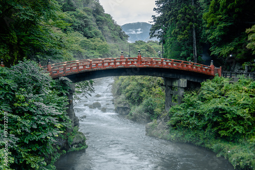 Konstfotografi 日本の日光の日光二荒山神社の朱塗りの神橋