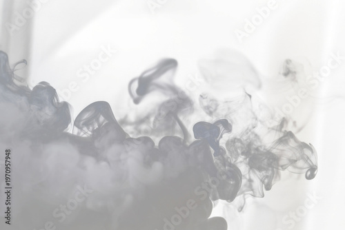 Ethereal Smoke Vapor: Abstract Texture Background with Dynamic Flowing Patterns