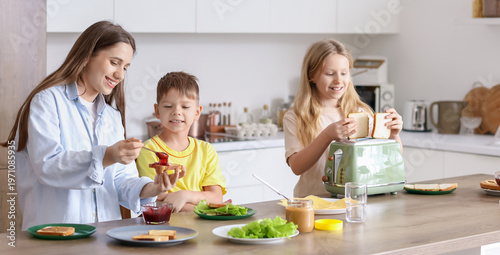 Little children and their m...