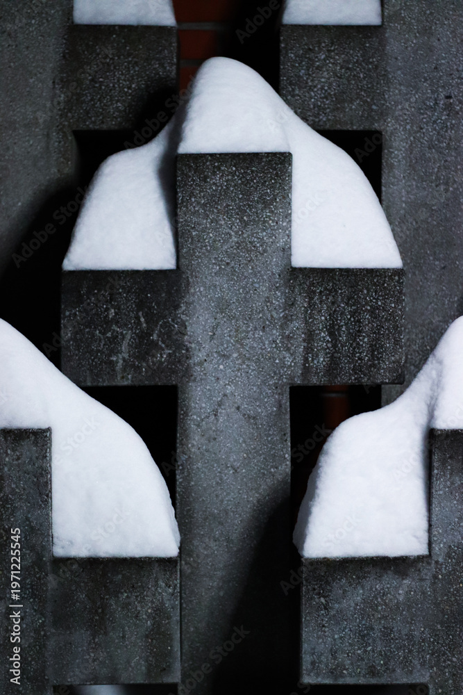 Fototapeta premium celtic cross on a grave