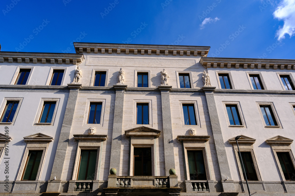 Obraz premium Old residential building along Via Caradosso in Milan, Italy