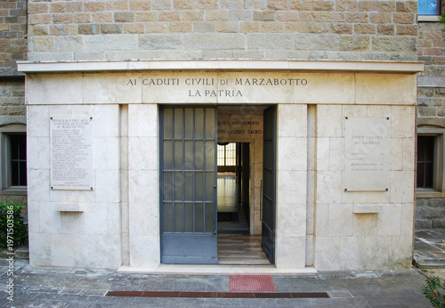 L'esterno del Sacrario di Marzabotto in provincia di Bologna, Emilia-Romagna, Italia.