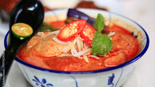 Chicken Curry Noodles, a favorite menu in Asian restaurants.