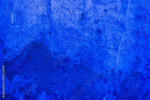 The texture of the old concrete hair cladding that was used as the design and text background.	