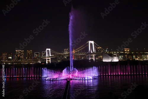 東京都　お台場海浜公園の噴水ショー　アクアシンフォニー