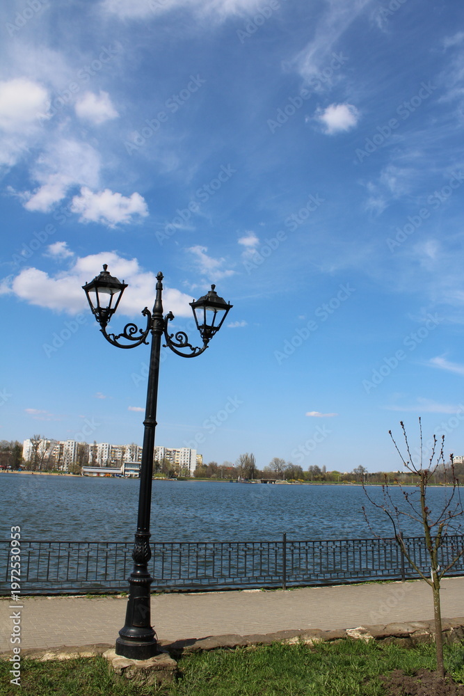 Obraz premium Central park in the spring